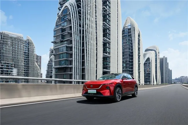 智驭全场景 长安马自达MAZDA EZ-60激光版先享会南京举行
